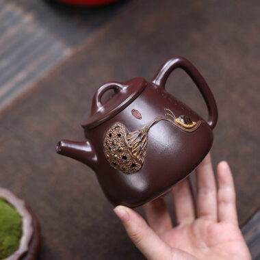 Yixing Zisha Teapot [Lotus Pod Gao Shi Piao] (Zi Zhu Ni – 320ml)
