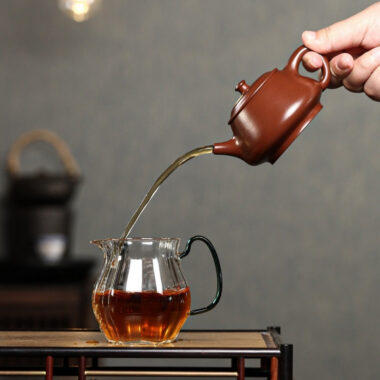 Full Handmade Yixing Zisha Teapot [Gao Piao Pot] (Zi Zhu Ni – 160ml)