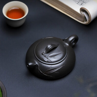 Full Handmade Yixing Zisha Teapot [Biyu Qing Zhu] (Tian Qing Ni – 140ml)