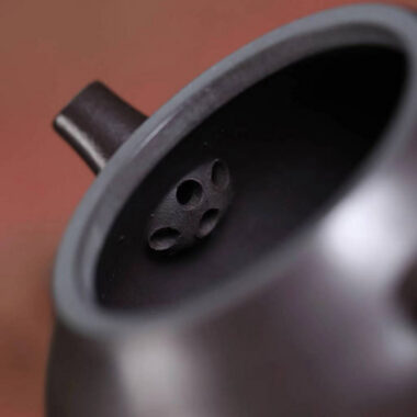 Yixing Zisha Teapot [Straw Hat Pot] (Tian Qing Ni – 150ml)