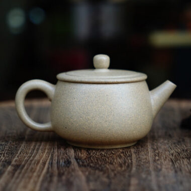 Full Handmade Yixing Zisha Teapot [Hanwa Pot] (Qing Duan Ni – 240ml)