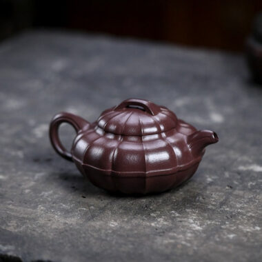 Full Handmade Yixing Zisha Teapot [Qing Yuan] (Zi Ni – 200ml)