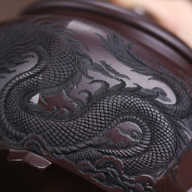 Yixing Zisha Teapot [Dragon Liufang] (Gu Tong Wu Ni – 330ml)