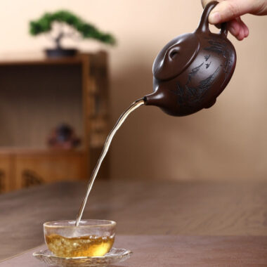 Yixing Zisha Teapot [God Rewards Jingzhou Shi Piao] (Lao Zi Ni – 220ml)