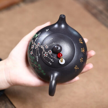 Yixing Zisha Teapot [Song Feng Shui Yue] (Hei Jinsha – 230ml)
