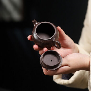 Yixing Zisha Teapot [Mini Lotus Joy] (Lao Zi Ni – 110ml)