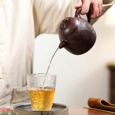 Yixing Zisha Teapot [Dragon Qin Quan] (Long Xue Sha – 380ml)