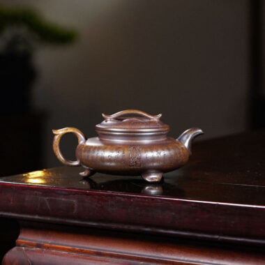 Yixing Zisha Teapot [3 Legs Yun Ding] (Chen Xiang Ni Firewood Fired – 250ml)