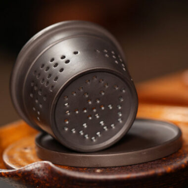 Yixing Zisha Tea Mug with Filter [Ruyi] (Shi Huang – 400ml)