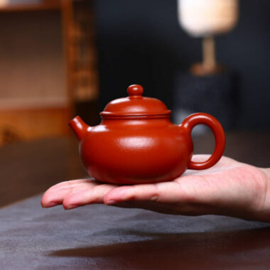 Full Handmade Yixing Zisha Teapot [Rong Tian Pot] (Xiao Mei Yao Zhu Ni – 200ml)