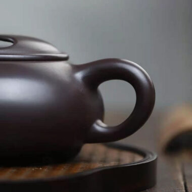 Full Handmade Yixing Zisha Teapot [Niu Gai Shi Piao Pot] (Lao Zi Ni – 250/420ml)