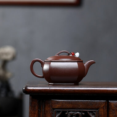 Yixing Zisha Teapot [Fangyuan Hanwa] (Zi Ni – 320ml)