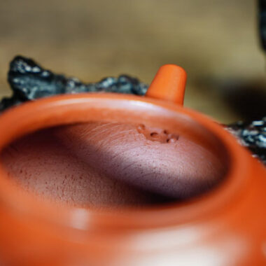 Full Handmade Yixing Zisha Teapot [Xiang Yun Pot] (Zhu Ni – 150ml)