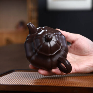 Full Handmade Yixing Zisha Teapot [Jinnang Duo Qiu Pot] (Lao Zi Ni- 300ml)