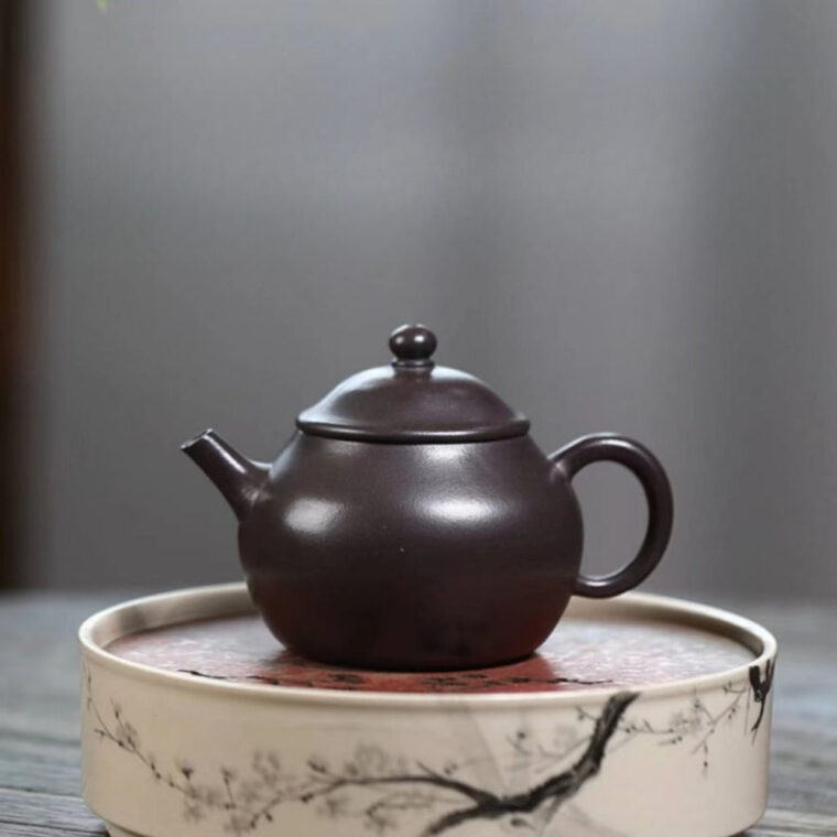 Yixing Zisha Teapot [Straw Hat Pot] (Tian Qing Ni – 150ml)