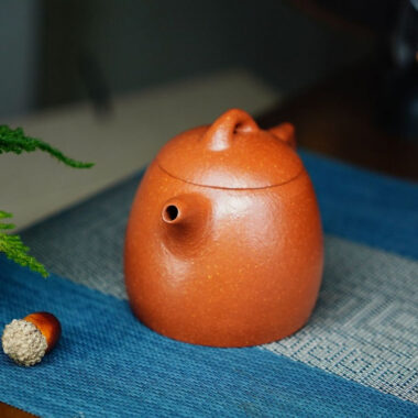 Full Handmade Yixing Zisha Teapot [Qin Quan Pot] (Li Pi Zhu Ni – 270ml)