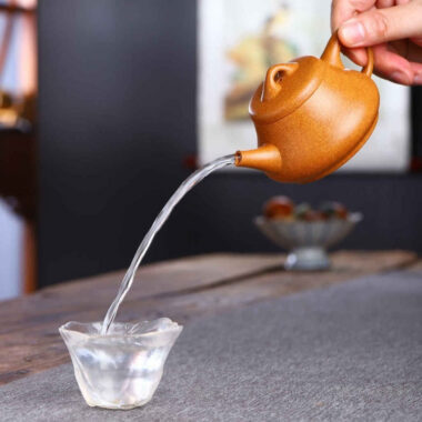 Full Handmade Yixing Zisha Teapot [Xin Piao Pot] (Wucai Lao Duan Ni – 200ml)