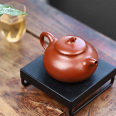 Full Handmade Yixing Zisha Teapot [Jia Duan Pot] (Dahongpao – 170ml)