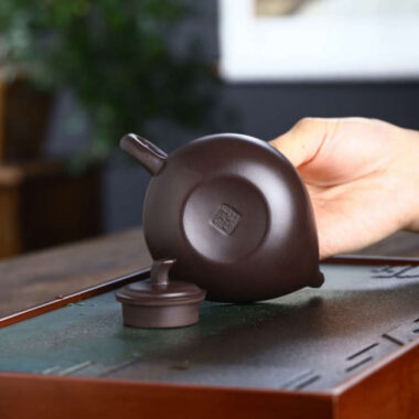 Full Handmade Yixing Zisha Teapot [Liufang Yandou Pot] (Lao Zi Ni – 160ml)