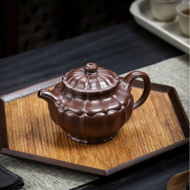 Full Handmade Yixing Zisha Teapot [Ruyi Linghua] (Jin Sha Zi Ni – 300ml)