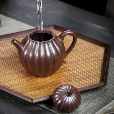 Full Handmade Yixing Zisha Teapot [Ling Hua Qiu Shui] (Jin Sha Zi Ni – 200ml)