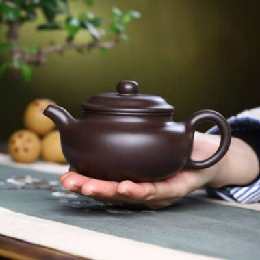 Full Handmade Yixing Zisha Teapot [Fanggu Pot] (Lao Zi Ni – 230ml)