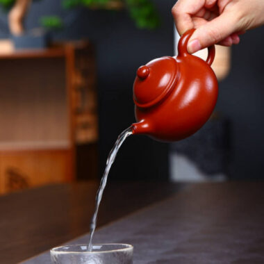 Full Handmade Yixing Zisha Teapot [Rong Tian Pot] (Xiao Mei Yao Zhu Ni – 200ml)