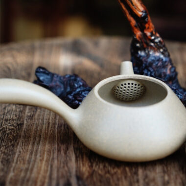Full Handmade Yixing Zisha Teapot [Tang Yu Pot] (Qing Duan Ni – 180ml)