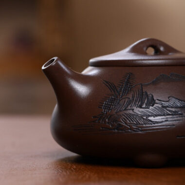 Yixing Zisha Teapot [God Rewards Jingzhou Shi Piao] (Lao Zi Ni – 220ml)