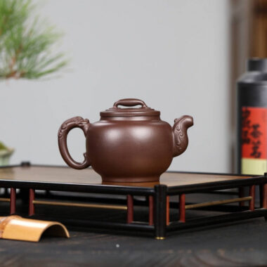 Full Handmade Yixing Zisha Teapot [Hong Fu Pot] (Zi Ni – 270ml)
