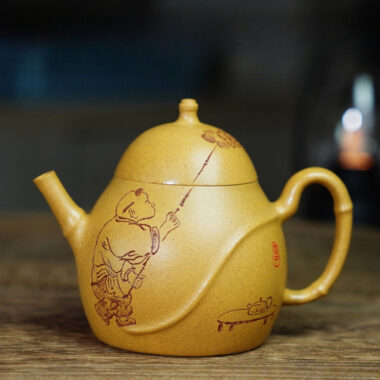 Full Handmade Yixing Zisha Teapot [Buddha Belly Pot] (Huangjin Duan Ni – 160ml)