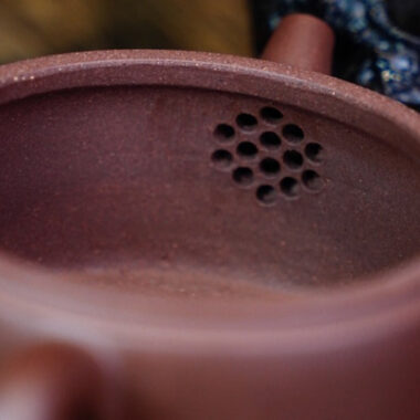 Full Handmade Yixing Zisha Teapot [Hanwa Pot] (Di Cao Qing – 180ml)
