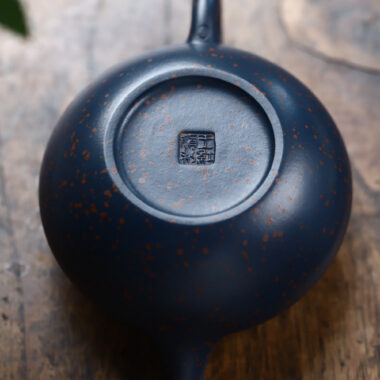 Full Handmade Yixing Zisha Teapot [Fanggu Pot] (Tian Cui Sha – 190ml)