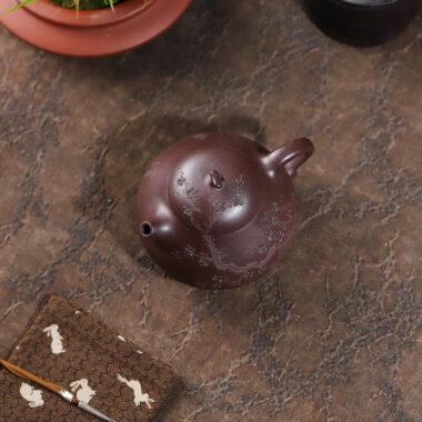 Yixing Zisha Teapot [Fragrant Eggplant] (Zi Ni – 250ml)