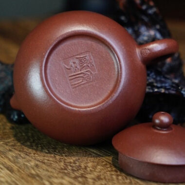 Full Handmade Yixing Zisha Teapot [Xishi Pot] (Di Cao Qing – 130ml)