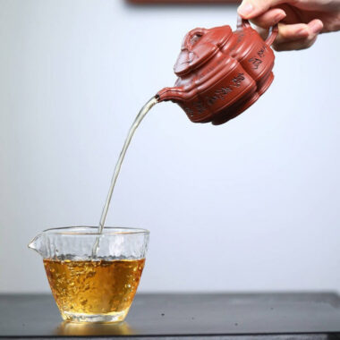 Full Handmade Yixing Zisha Teapot [Zhu Gu Pot] (Zhu Ni – 230ml)