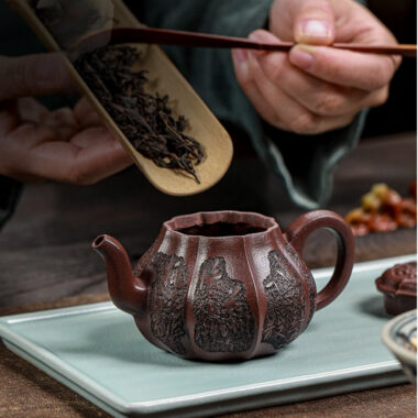 Full Handmade Yixing Zisha Teapot [Hua Ruyi] (Zi Ni – 160ml)