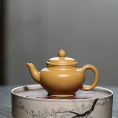 Yixing Zisha Teapot [Mini Xiao Ying Pot] (Huangjin Zhu Ni – 110ml)