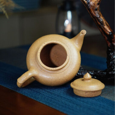 Full Handmade Yixing Zisha Teapot [Xiao Ying Pot] (Duan Ni – 270ml)