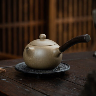Yixing Zisha Teapot [Tang Yu Xishi Side Handle Pot] (Qing Duan Ni – 200ml)