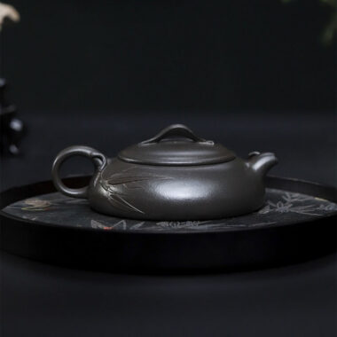 Full Handmade Yixing Zisha Teapot [Biyu Qing Zhu] (Tian Qing Ni – 140ml)