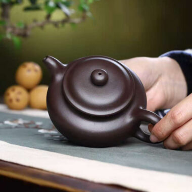 Full Handmade Yixing Zisha Teapot [Fanggu Pot] (Lao Zi Ni – 230ml)