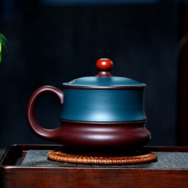 Yixing Zisha Tea Mug [Lotus] (Lu Ni / Zi Ni – 420ml)