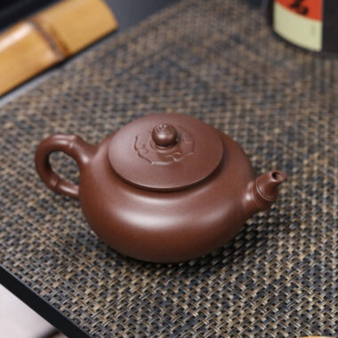 Full Handmade Yixing Zisha Teapot [Elegant Bamboo Pot] (Zi Ni – 300ml)