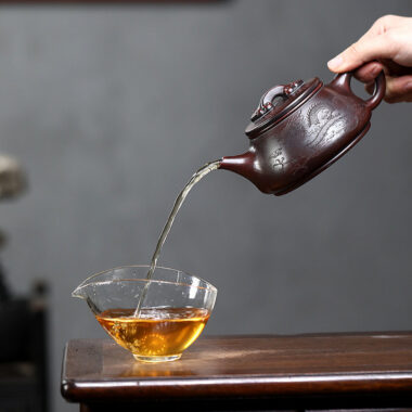 Yixing Zisha Teapot [Dragon Shi Piao] (Tie Xue Hong Sha – 320ml)