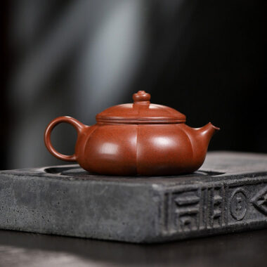 Yixing Zisha Teapot [Plum Han Jiang] (Zi Ni – 180ml)