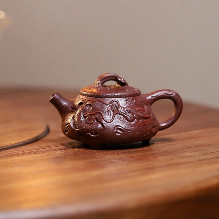 Yixing Zisha Teapot [Dragon Gong Chun Shi Piao] (Zi Ni Firewood Firing – 150ml)