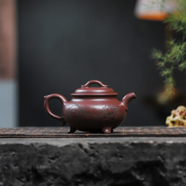 Full Handmade Yixing Zisha Teapot [Enze Wan Wu] (Zi Ni – 190ml)