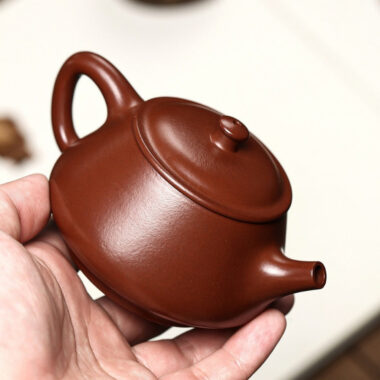 Full Handmade Yixing Zisha Teapot [Gao Piao Pot] (Zi Zhu Ni – 160ml)