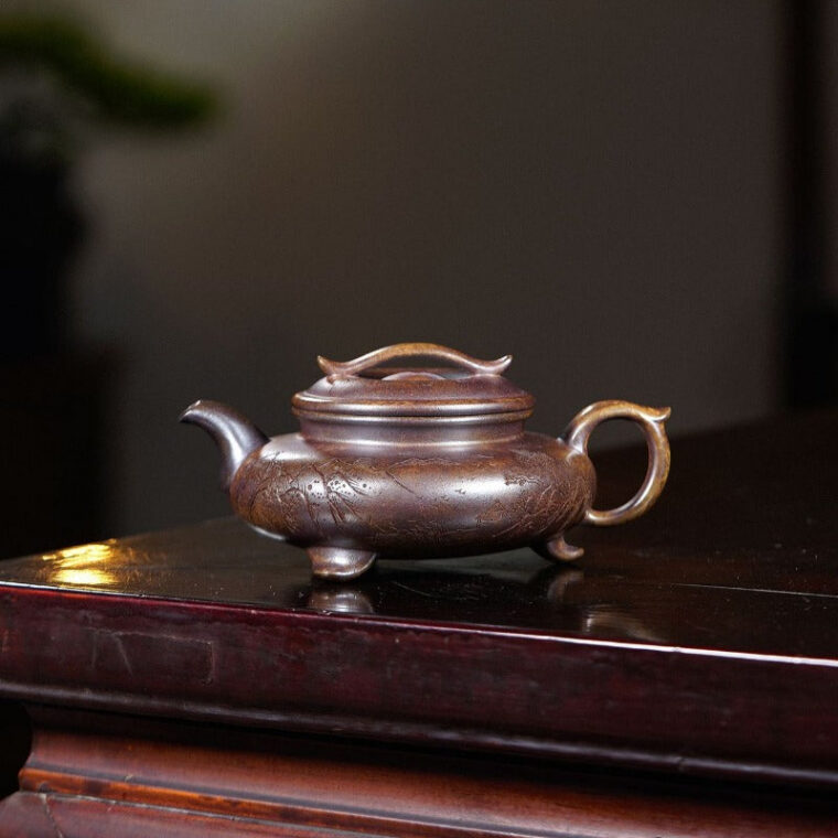 Yixing Zisha Teapot [3 Legs Yun Ding] (Chen Xiang Ni Firewood Fired – 250ml)